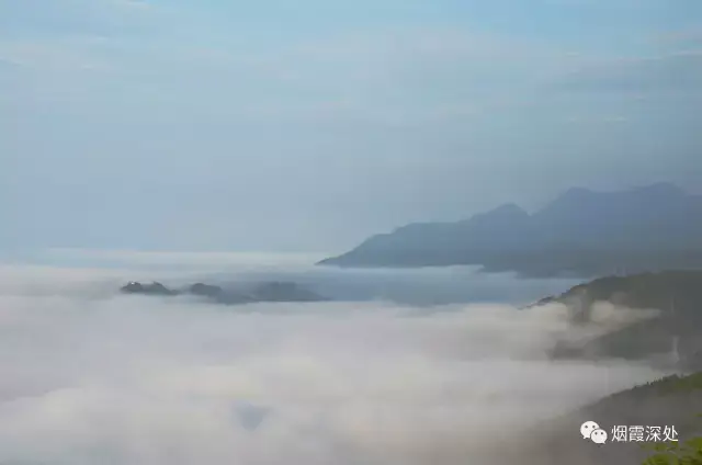 青尖山上看见的仙居县城夜景