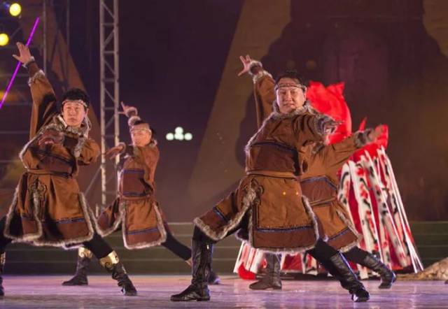 鄂伦春族的盛大节日:篝火节