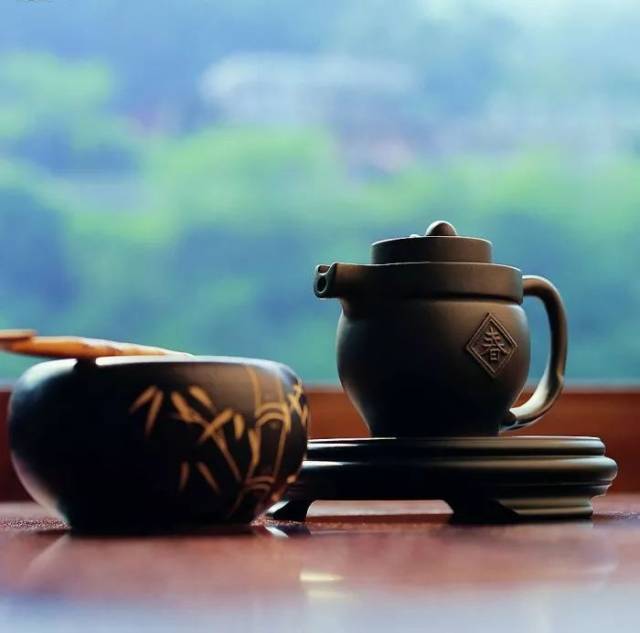 茶在手中是风景,茶在口中是人生
