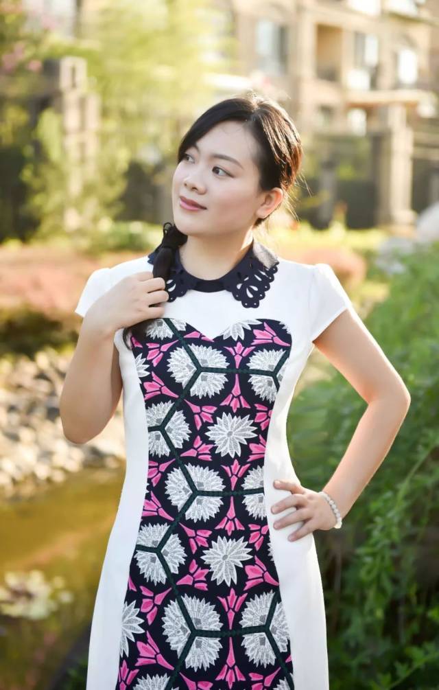 171号会员推荐 | 89年金华美女,小学英语教师,文静内敛.