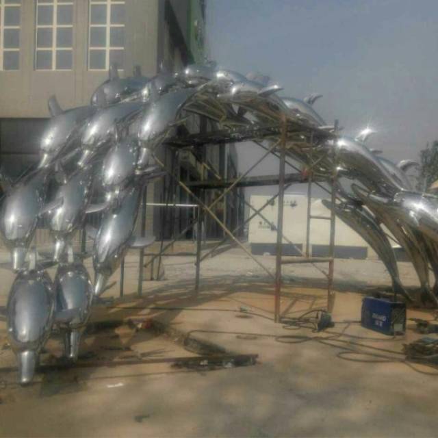 城市景观雕塑为什么选择不锈钢