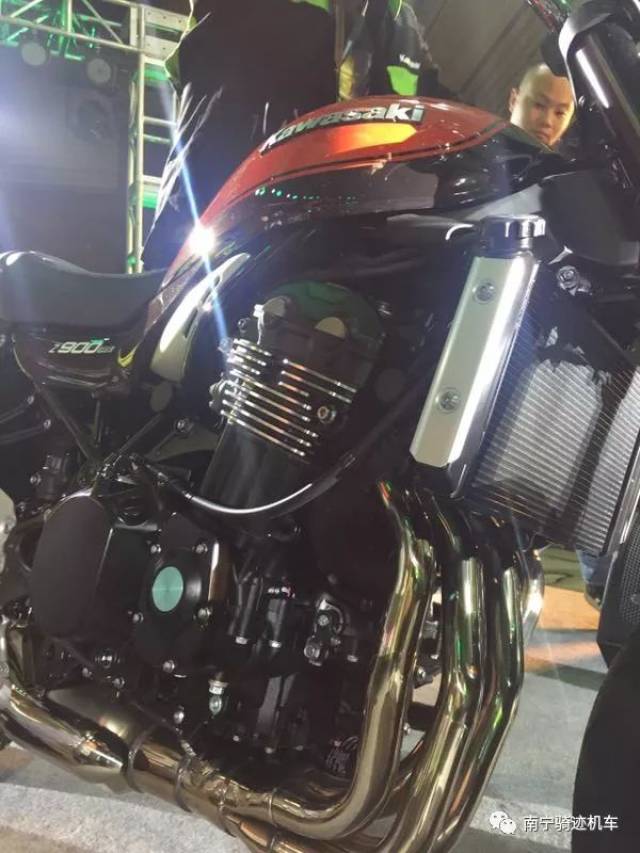 你们要的猪头z900rs和ninja400!