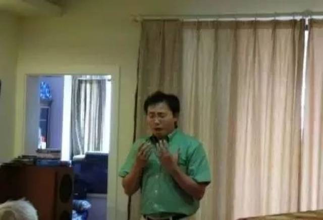 甘为音乐的“奴仆”，现代都市的“音乐传教士