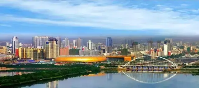 三门峡是沿黄城市中距黄河最近的一座城市,被评为" 中国大天鹅之乡".