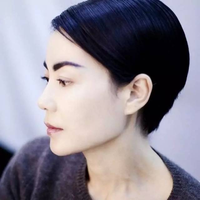 50岁王菲真的怀孕了!?说她不守妇道,不如说我