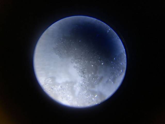 自己怎样做一个简易的显微镜 9f987e47000f4b25ab01fd74e05c3f15.jpeg