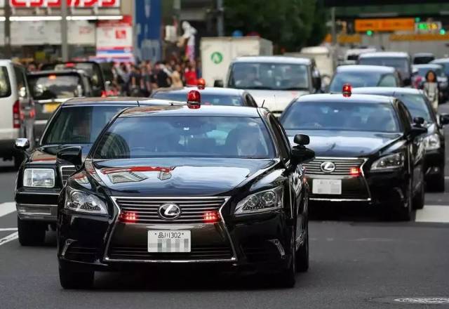 探秘日本警车,关键词:便衣警察,gtr和高达?
