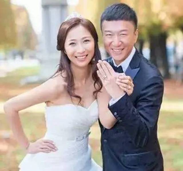 宋小宝老婆竟然这么漂亮!看看娱乐圈颜值相差最大的夫妻!