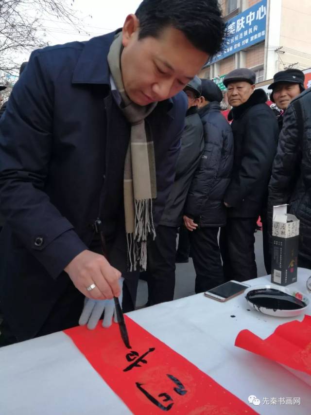 中国书法家协会会员,宝鸡市书法家协会副秘书长王向阳.