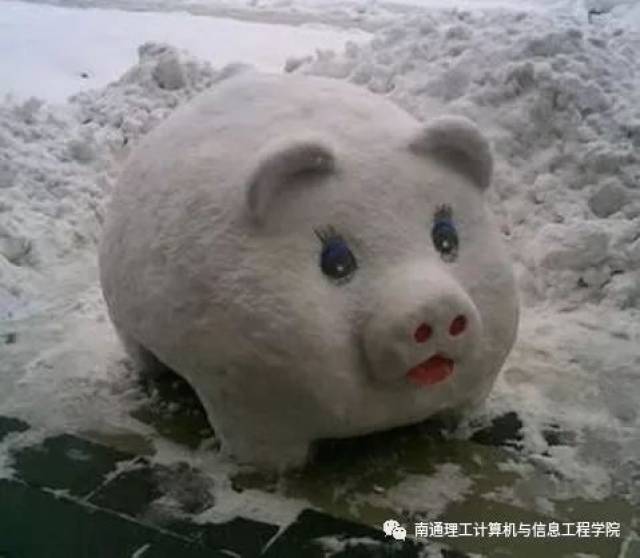 我可不是雪人,我是存钱雪猪. 你好呀! (^^●)