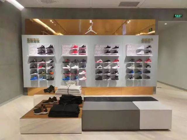 耐克北京大兴西红门荟聚kicks lounge店&jordan店 精彩亮相