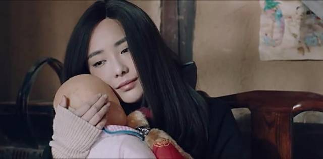 《黄庙村之魔棺新娘》一部讲述人格分裂,宣扬纯爱的恐怖片