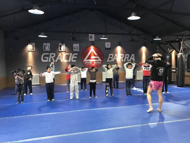 大连温拿健身中心青少儿自由搏击体智能公开课