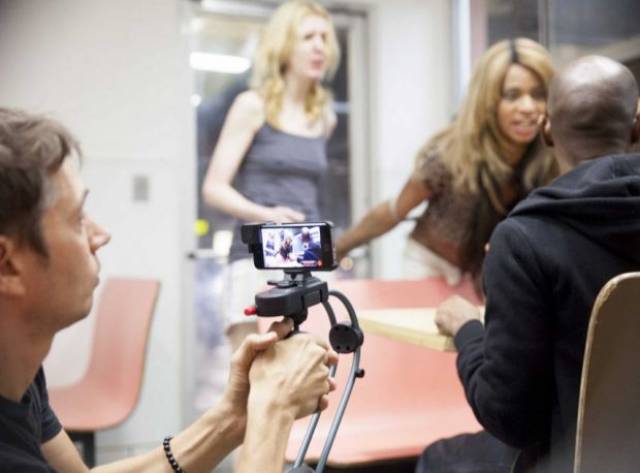 拍照怎么拍出电影 abe89a188cdb4b0caaca6a4a8f2da379.jpeg