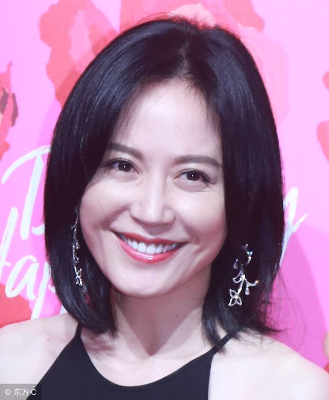从美女演员华丽转身才女导演俞飞鸿