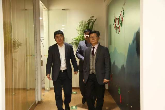 创园国际 仪式之后,在华韩国创新中心高永和主任在创园国际董事长高兵