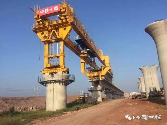 【必知】中国最大四家建筑央企2017年订单及经营情况大比拼！（详