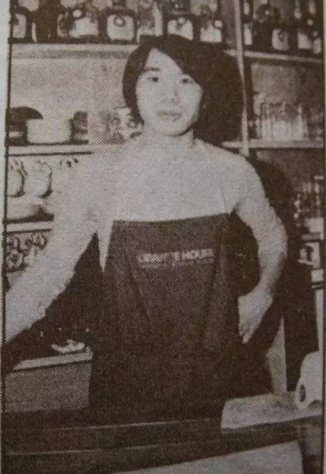 到现在村上春树已经写作快四十年了,早已经功成名就.