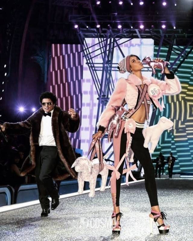 brunomars火星哥魔都演唱会今日开票听完很想和他在一起