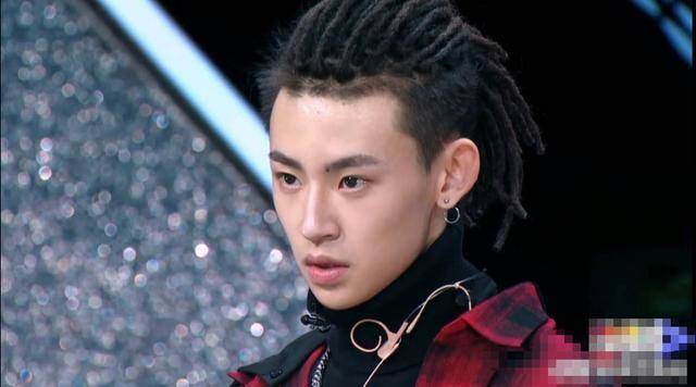 《偶像练习生》小鬼没了脏辫居然认不出,发型改变了他这个人