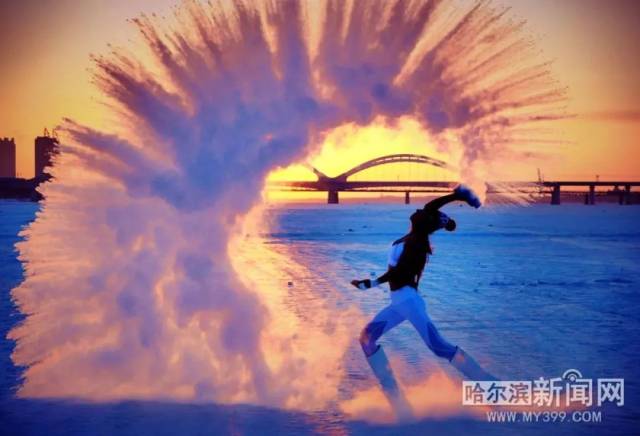 黄河,青海湖等地方的刘叶琳,来到冰城哈尔滨怎么也要体验一把极寒冬泳