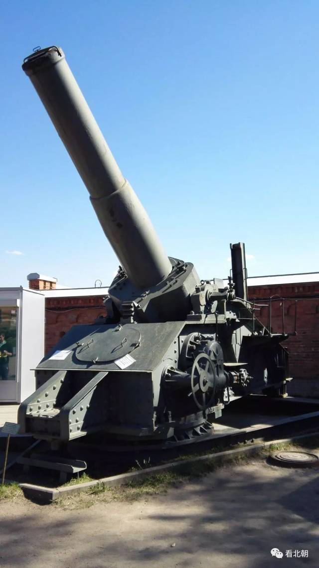 kgb1059:第四个是m10,152榴,战前步兵师属榴弹炮团的装备.