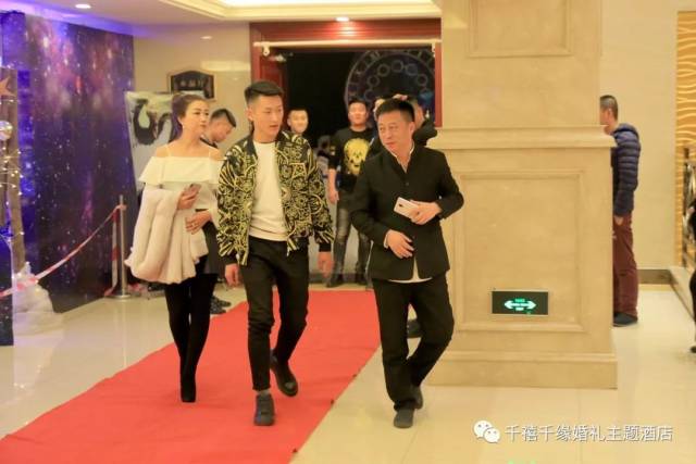 网络红人王某人签约仪式既《情义无悔2》电影发布会在
