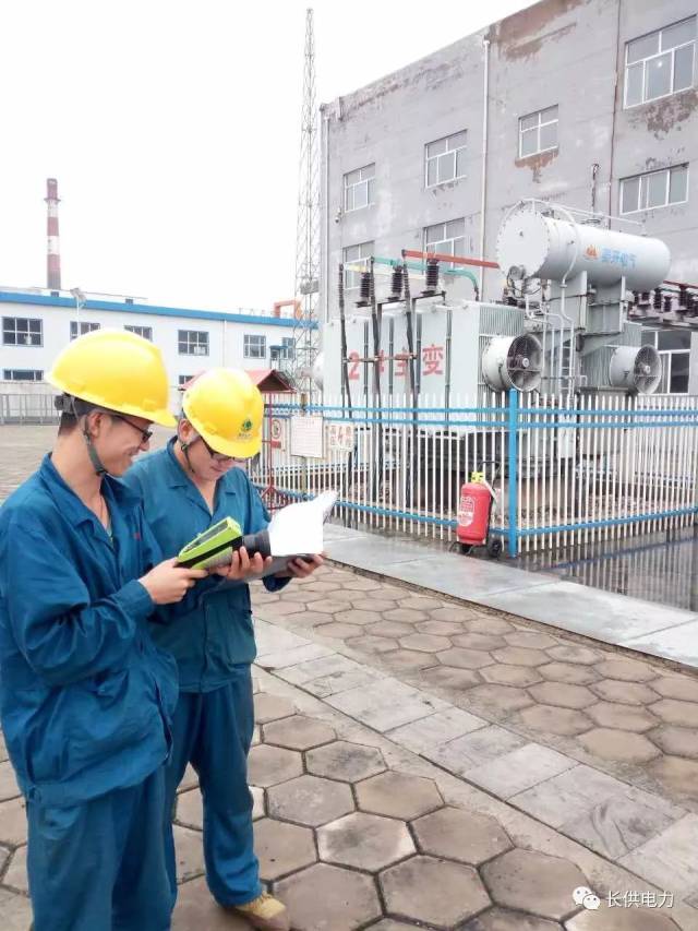 带电作业根据人体与带电体之间的关系可分为三类:等电位作业,地电位