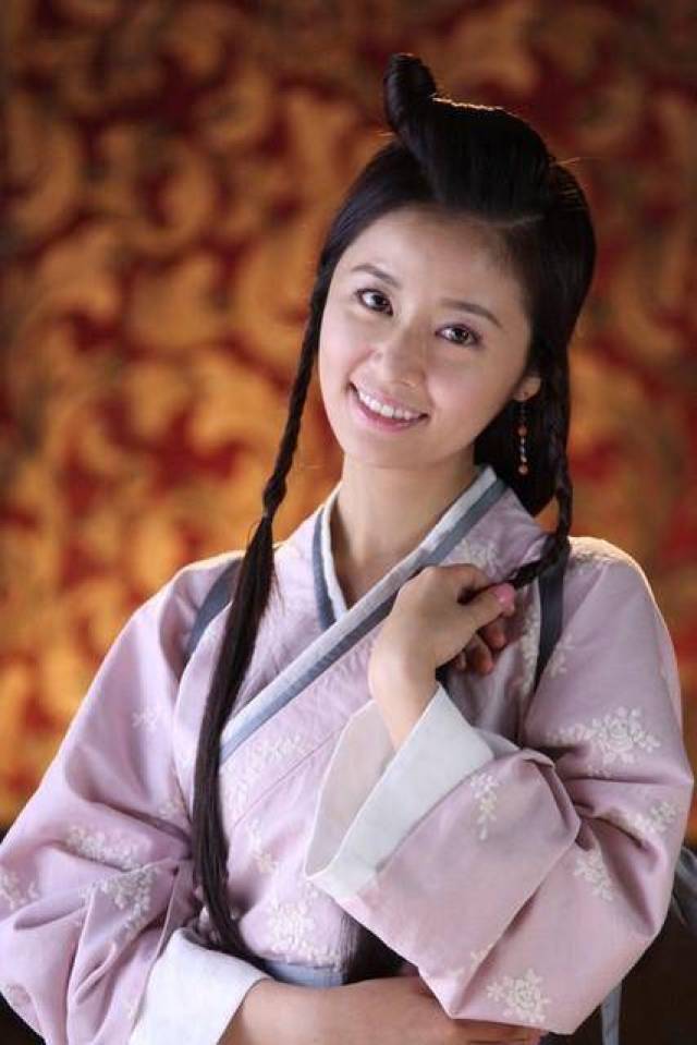 2010年林心如在古装剧《美人心计》中饰演杜云汐也就是后来的皇后窦