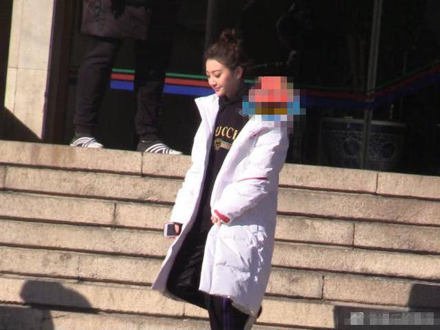 景甜穿张继科衣服彩排春晚,算是正面回应恋情