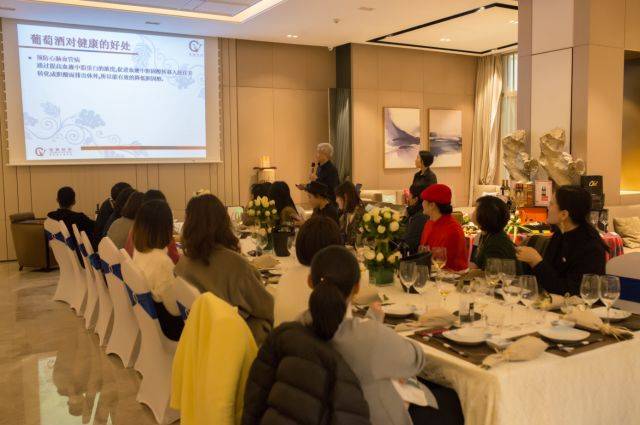 万象会云端沙龙 | 赴一场美酒与美食盛宴——svip红酒品鉴会圆满落幕!