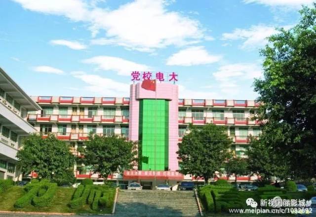 提交时需报名:毕业证复印件1份(a4纸);身份证原件和复印件1份;小1寸蓝家务v原件总结初中图片