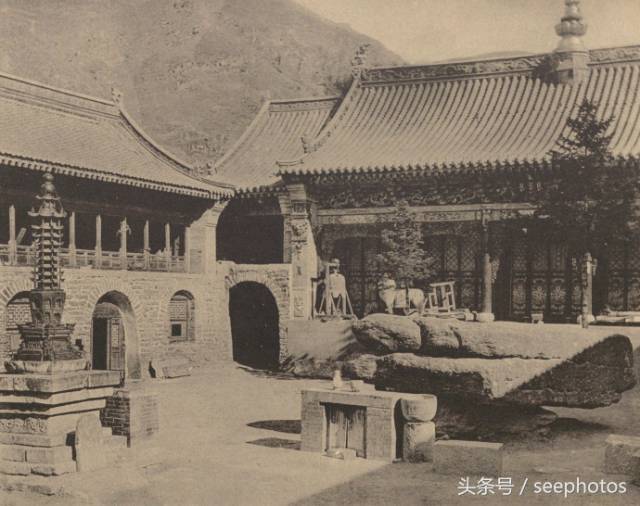 五台山是中国佛教寺庙建筑最早的建造地之一.