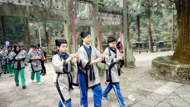 江西师大附中滨江校区启航十四 寒假走进白