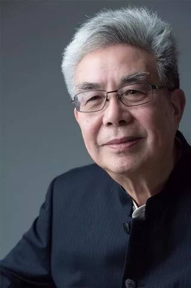 【资讯】今日,这个著名的漳州人,回图书馆了,干啥呢?