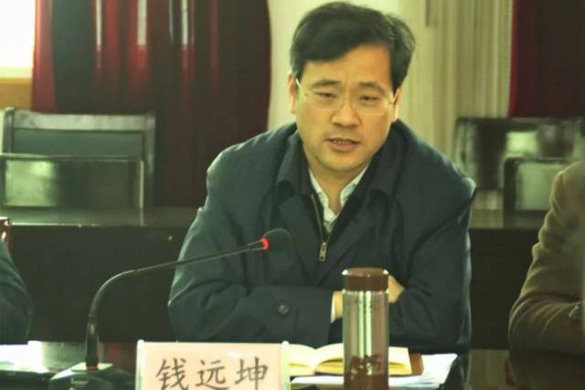湖北省委副秘书长钱远坤再次调研武汉花卉博览园, 鼓励支持园区打造
