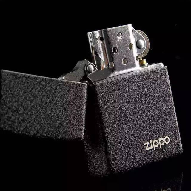 zippo 不只能点烟 情人节更暖心!_手机搜狐网