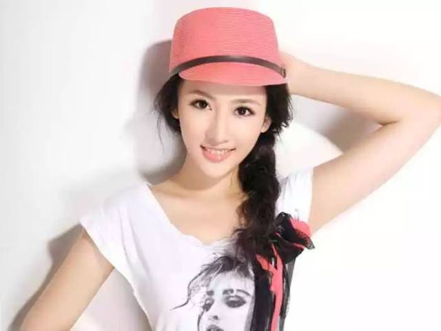 跟女生聊天的10大雷区, 你犯了几条? 我们来教你正确聊天技巧!