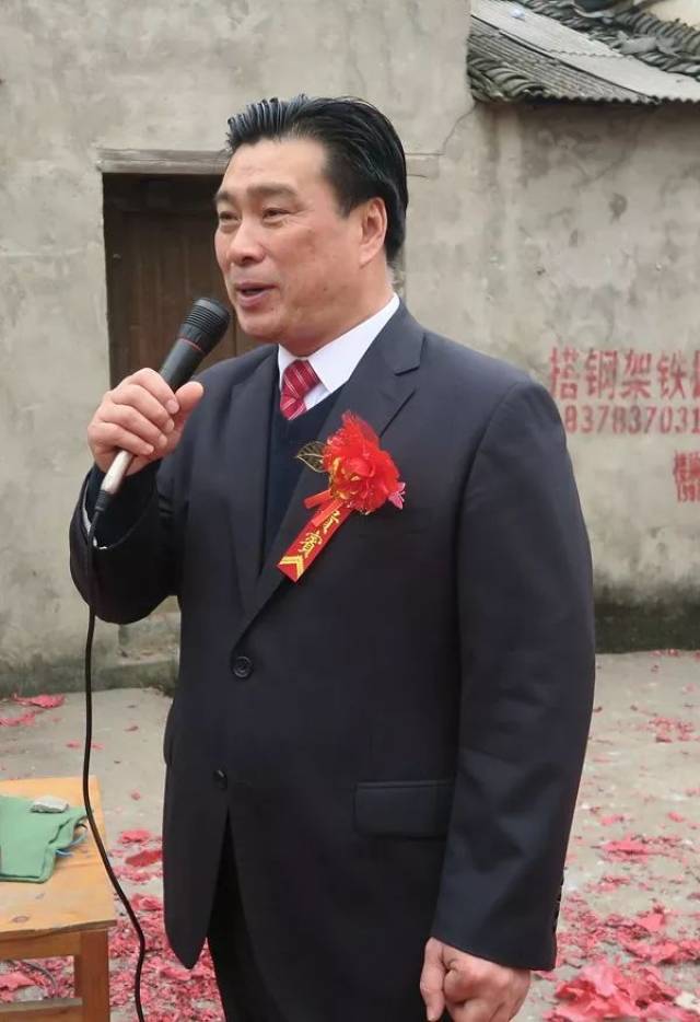 这个全州人将大孝大爱持续到第28年 捐善款逾千万元穿鞋却是60元 !