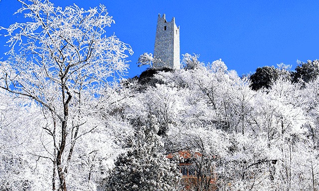文化遗迹与生活习俗,春观奇花,夏品绿黛,秋赏红叶,冬恋雪景,景色各异