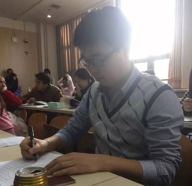 学习中的闫老师