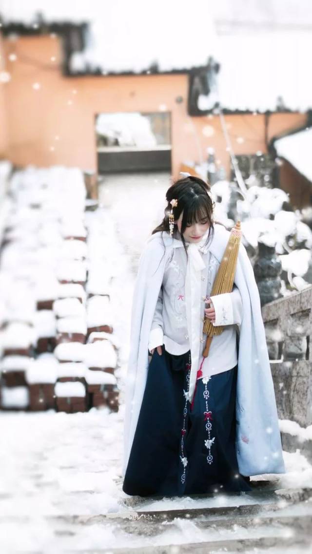 【汉服美图】踏雪寻梅