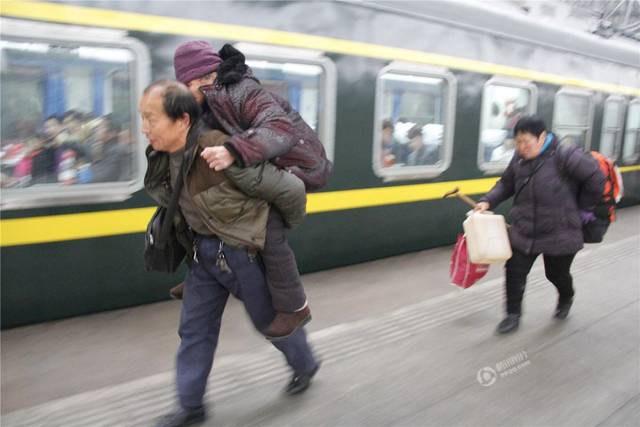 【唯有感动】这组照片,看到第一张已让我泪流满面