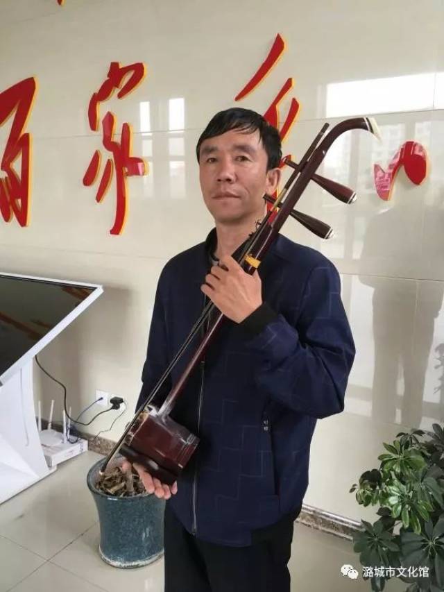 二胡授课老师:牛晚虎毕业于长治艺术学校,多年从事二胡专业培训工作