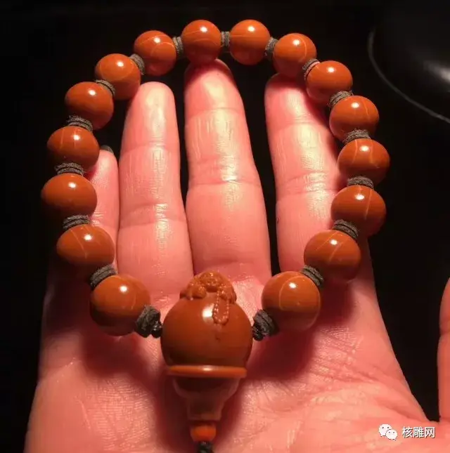 橄榄核雕手串太松或太紧怎么自己解决