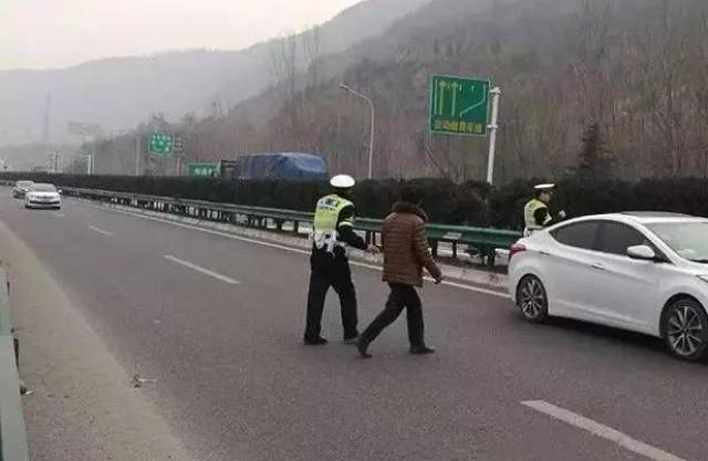 国道收费站收费政策 5ccd5816155e48d8a593a83b024a7c1f.jpeg