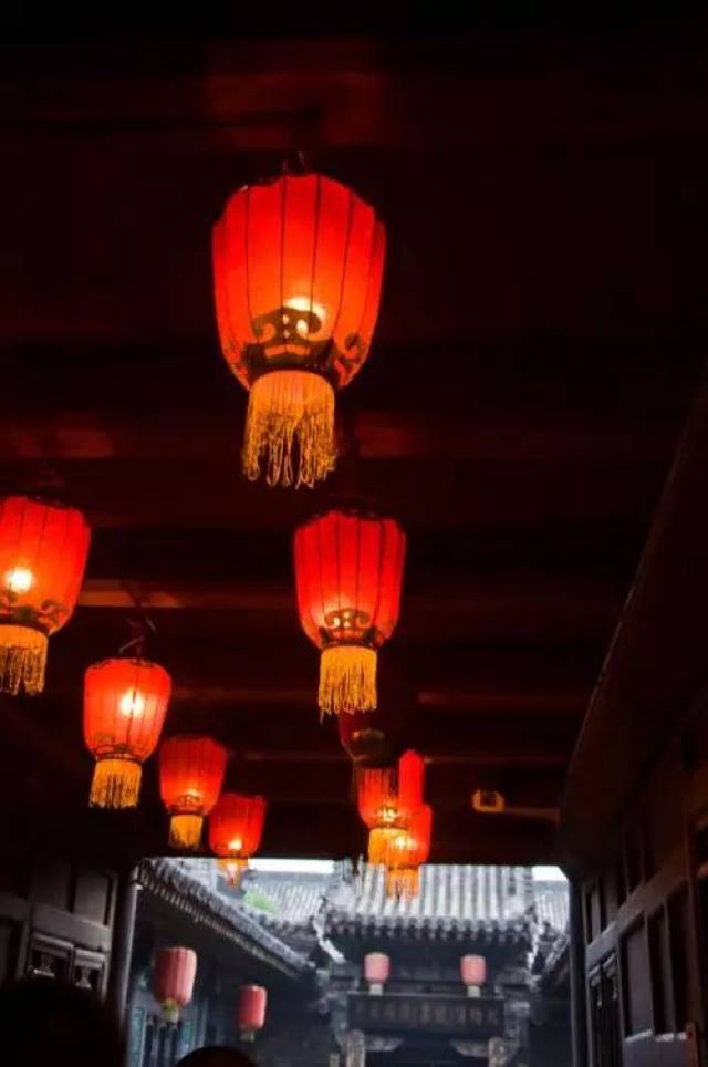 灯笼点亮中国年