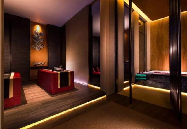 那个情人节夜晚,她在酒店找到了一生挚爱,每一