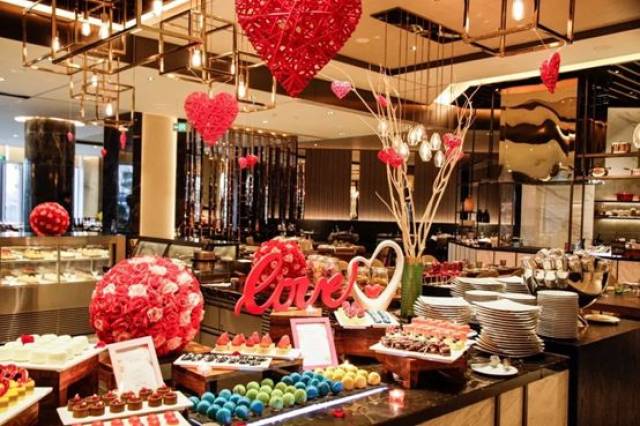 那个情人节夜晚,她在酒店找到了一生挚爱,每一