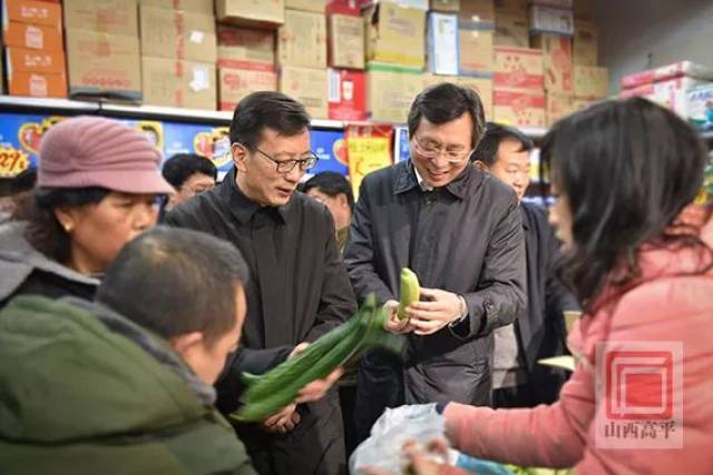 范兆森,邹树琦强调,春节期间,市民群众对粮油,蔬菜,猪肉等生活必需品